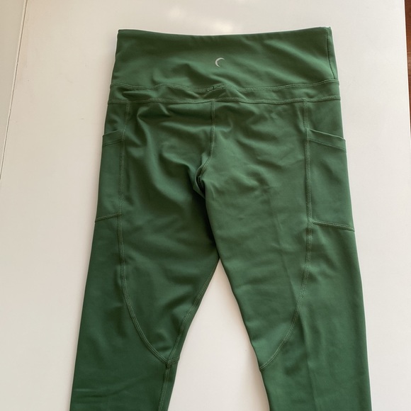 Zyia Active Capri Compression Leggings - Picture 2 of 4